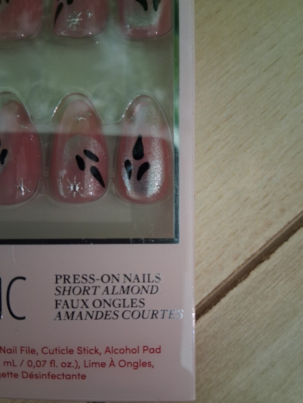 Glamnetic Press On Nails Short Almond ~ Just A Ghoul Pink & Black - Picture 4 of 5